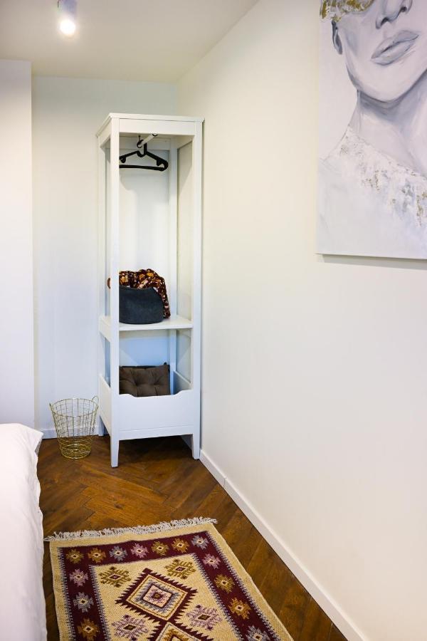 Modern Kato Apartment